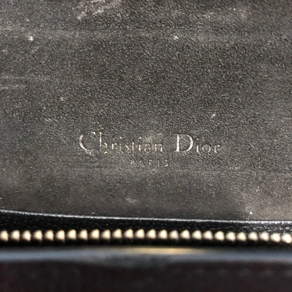 ❌SOLD❌SADDLE BELT POUCH Black Grained Calfskin
đź’°1300 (private) - Picture 3 of 5